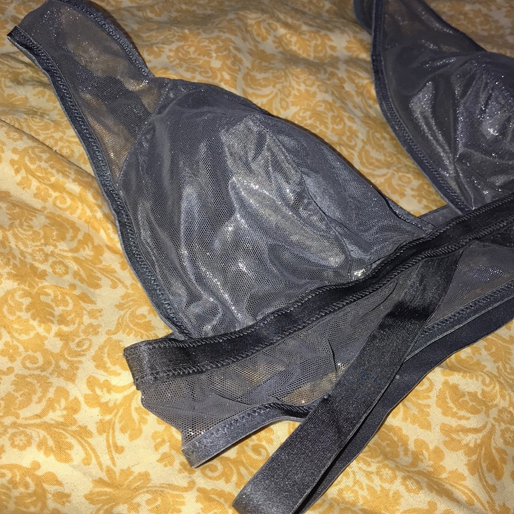 Victoria’s Secret Mesh & Shine Plunge Bralette Bra - Picture 3 of 8